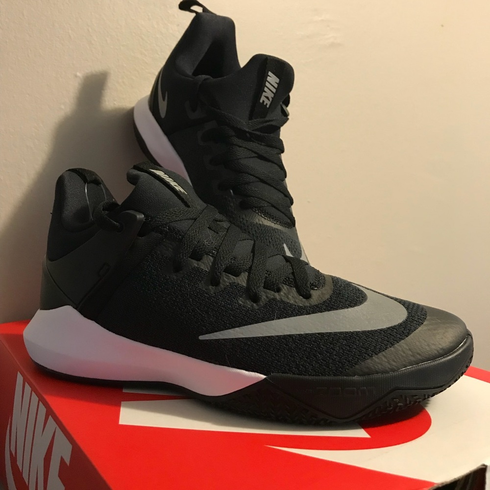 Nike Zoom Shift Sneakers